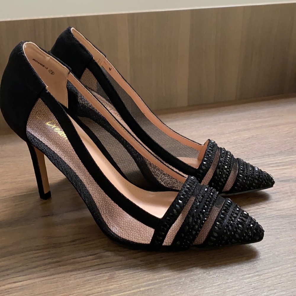 Women’s black pearl high heels